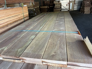 Ca. 12x Ipé hardhouten planken geschaafd, 21x145mm, lengte 215cm